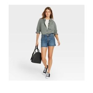 Universal Thread Blue Frayed Hem Vintage Wash Midi Jean Denim Shorts 4/27